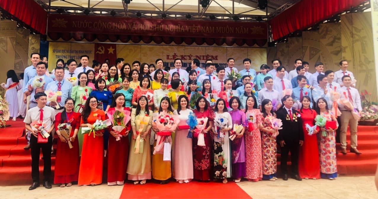 Trường THPT Lộc Ninh kỷ niệm 50 năm thành lập CHÀO MỪNG KỶ NIỆM 40 NĂM NGÀY NHÀ GIÁO VIỆT NAM (20-11-1982 - 20-11-2022)