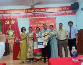 Chia tay thầy Quý về hưu